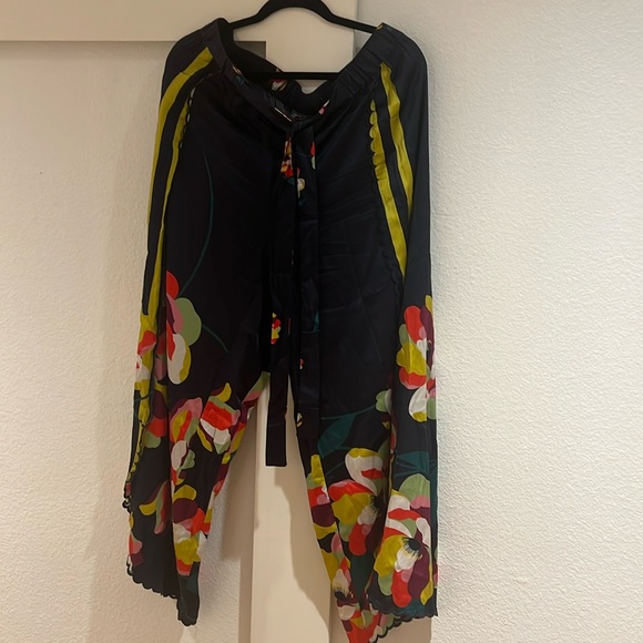 Johnny Was Floral Set - Picture 8 of 14